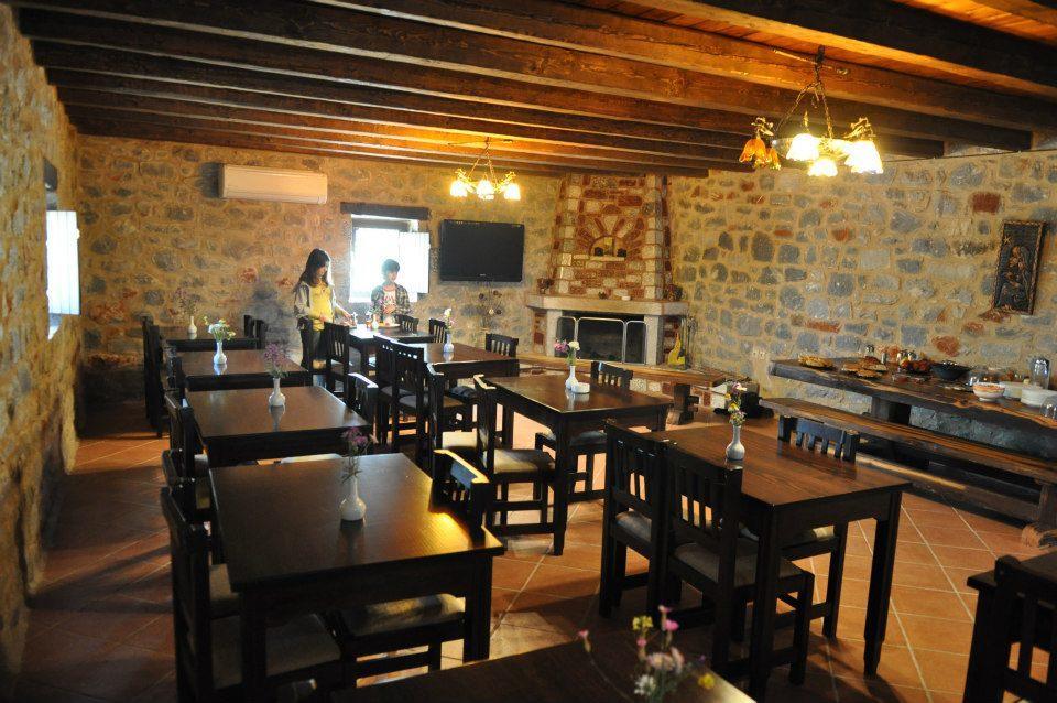 Отель Pirgoi Edem Pyrgos Dirou Экстерьер фото